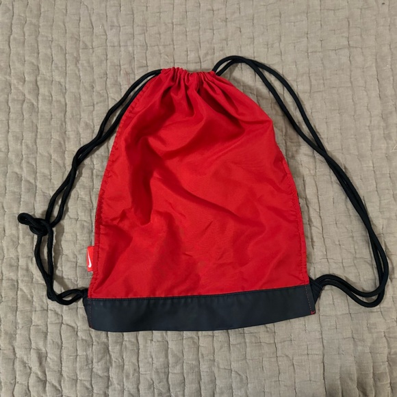 Nike Red Drawstring Bag - Picture 4 of 4